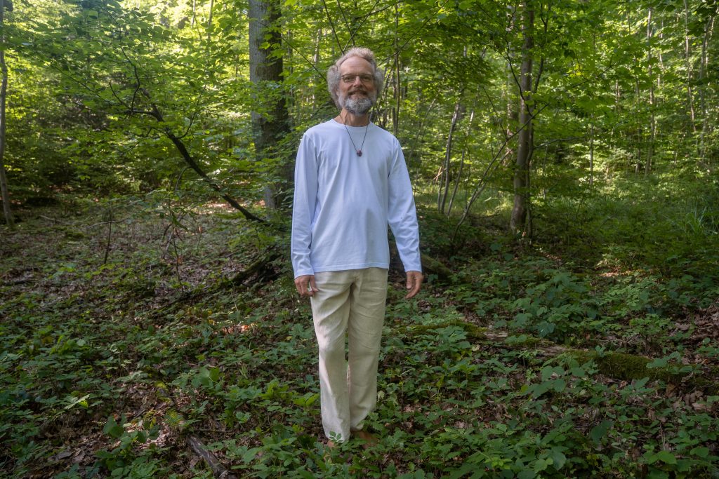 Alexander Hassenstein im Wald